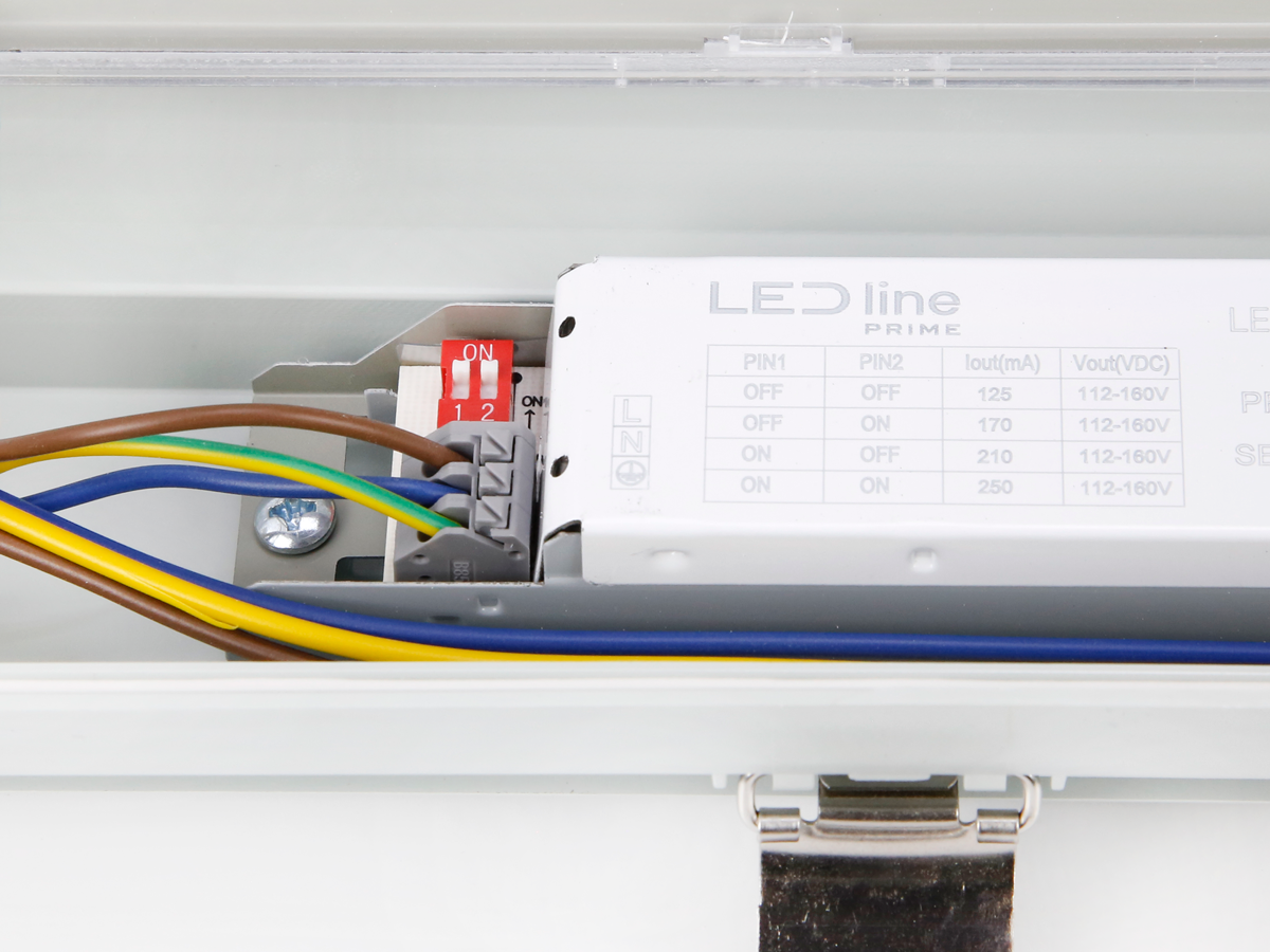 Hermetische armatuur RANGER 3CCT 3K/4K/5K 25-55W 8250lm IP66 150cm grijs PRIME bewegingssensor MV noodmodule LAW 3h AT