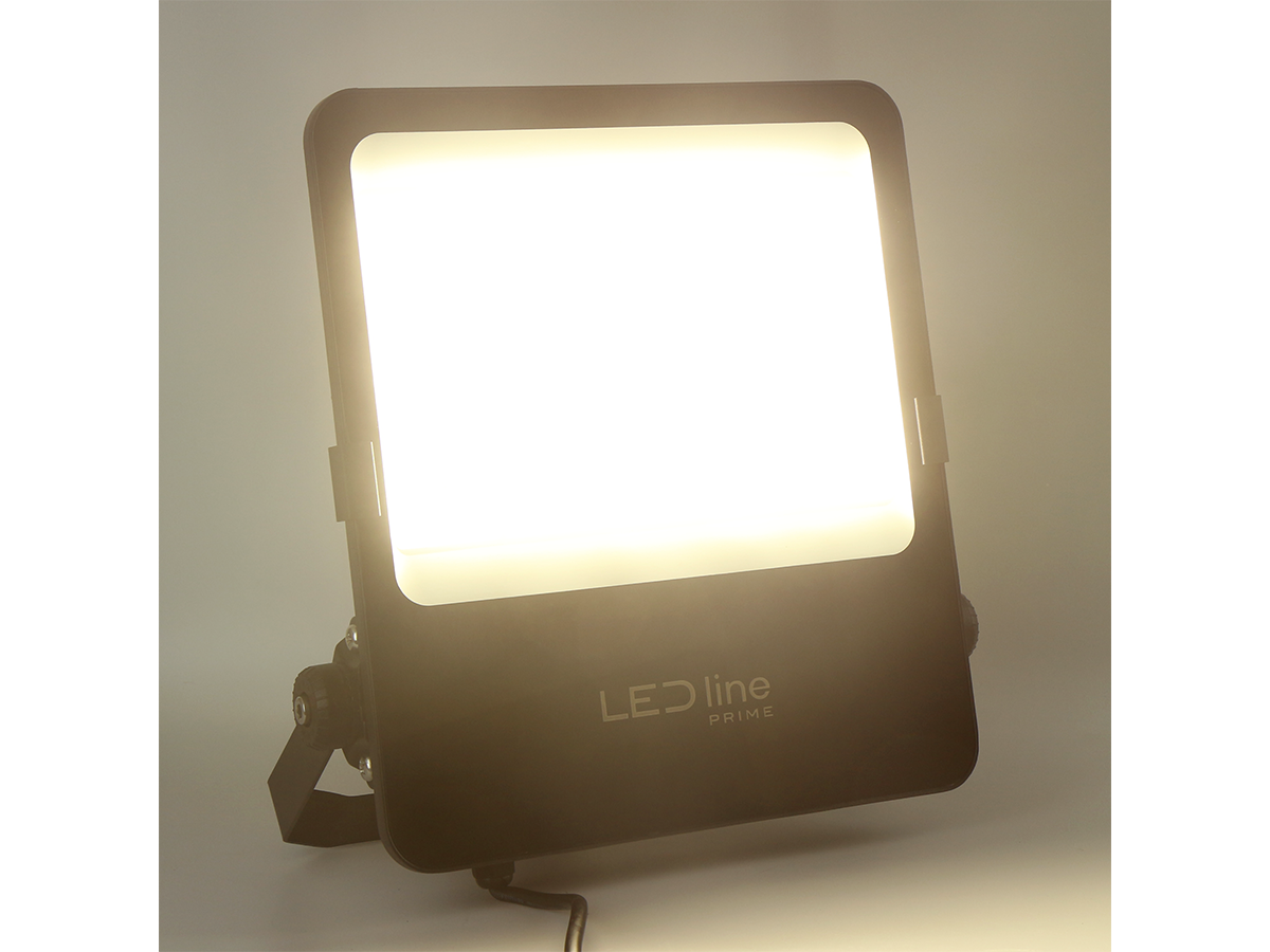 FLOODLIGHT 4000K 150W 21000lm 90° IP66 PRIME