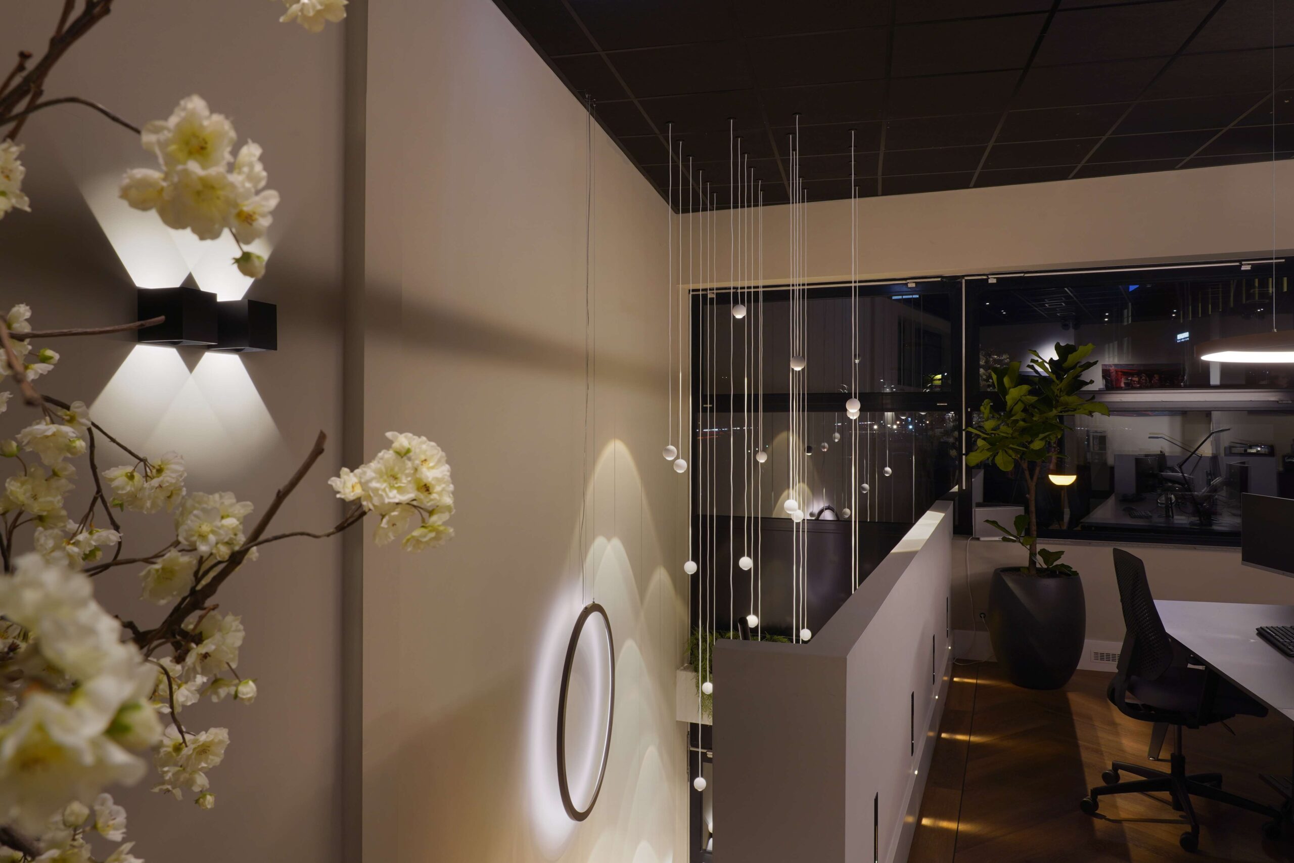 Wandlamp 1l zwart "Cube" 10x10x10cm IP54 dimbaar LED 6W 2700K - Afbeelding 2