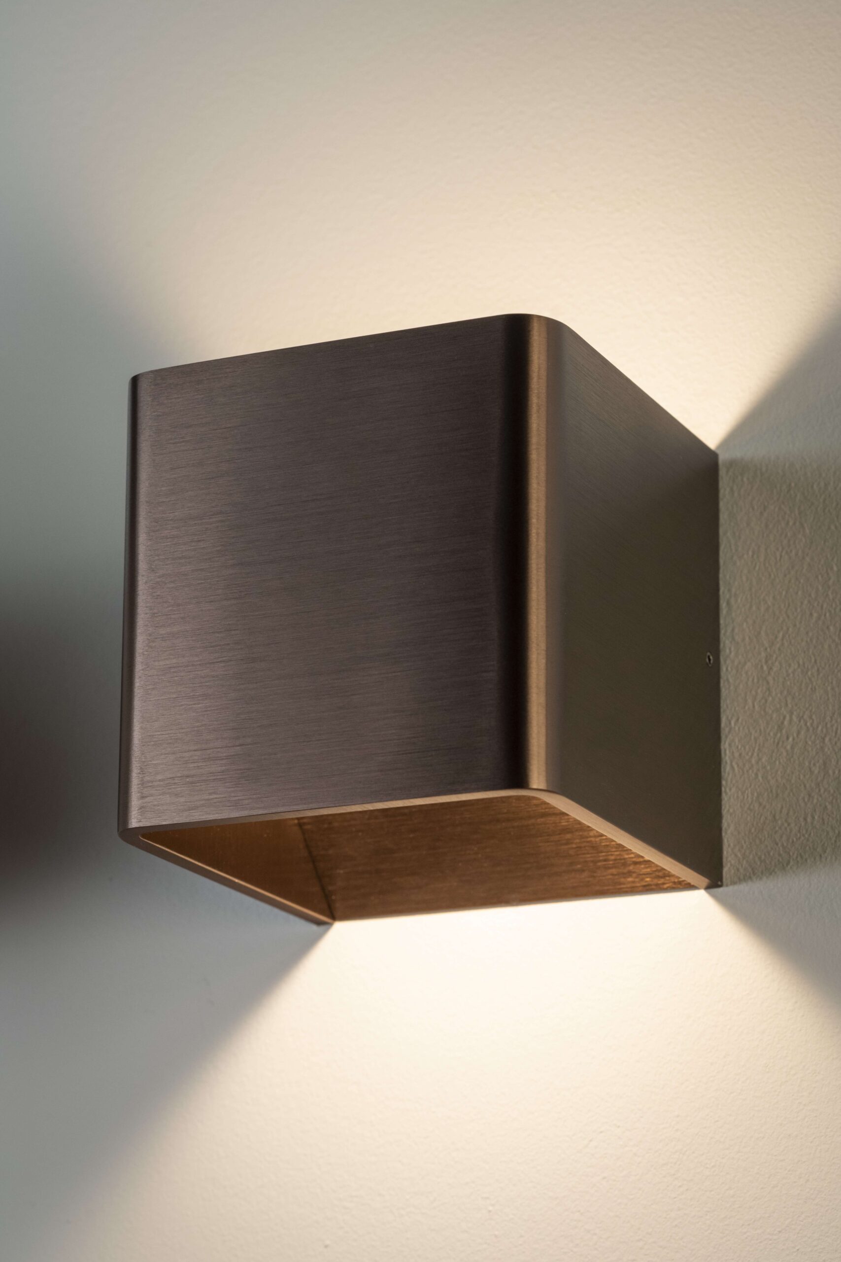 Wandlamp 1l brons geborsteld "Fulda" 10x10x10cm LED 6W 2700K 690lm - Afbeelding 3