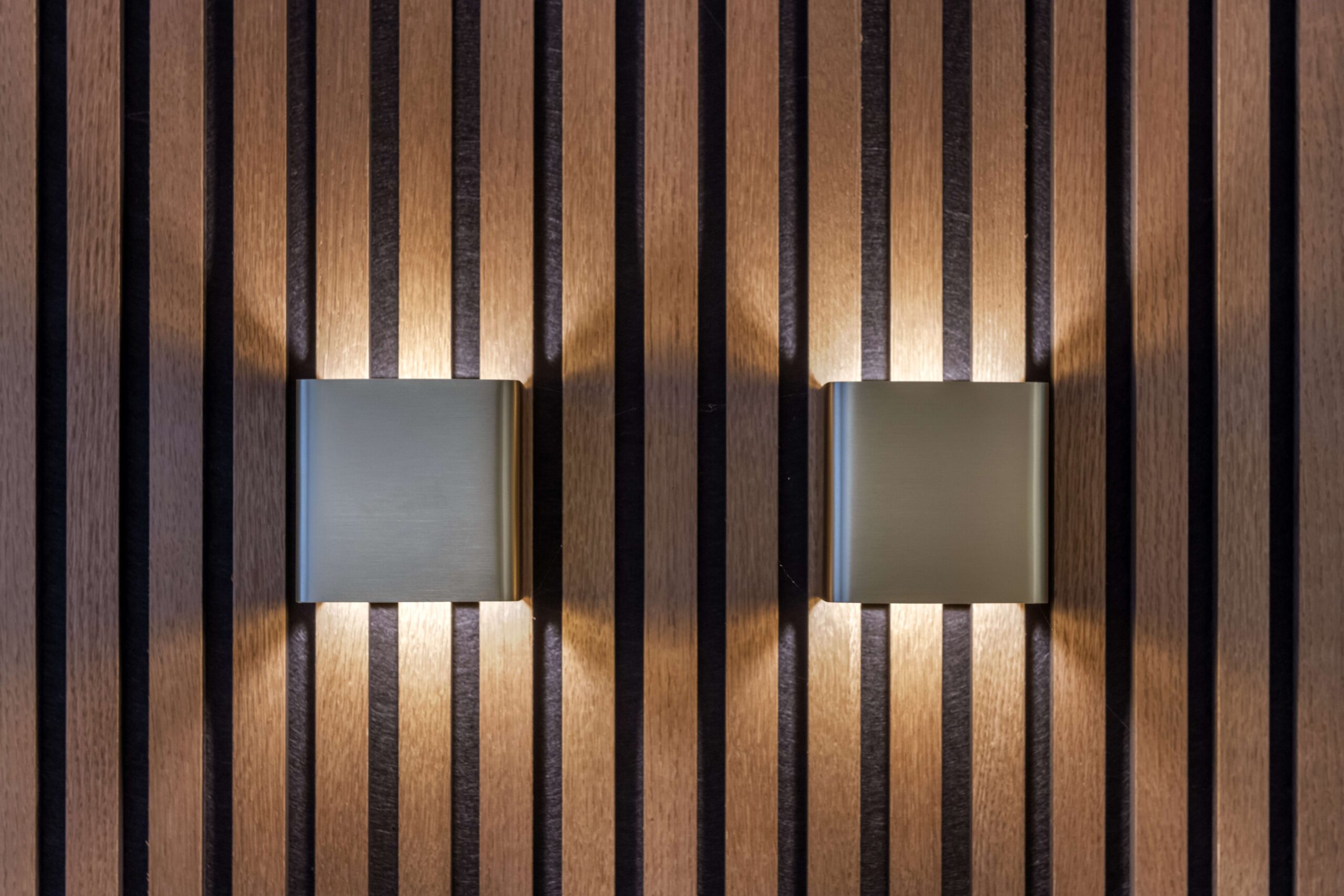 Wandlamp 1l goud geborsteld "Fulda" 10x10x10cm LED 6W 2700K 690lm - Afbeelding 2